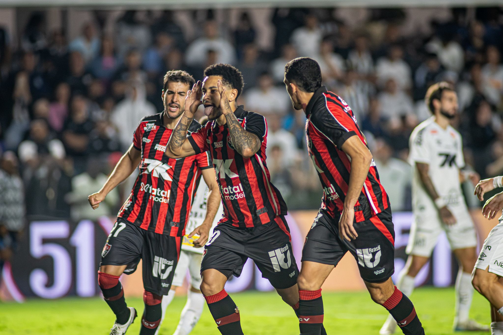 Vitória, de Jair Ventura, venceu Santos por 1 a 0, com gol de Matheuzinho | Foto: Victor Ferreira/EC Vitória