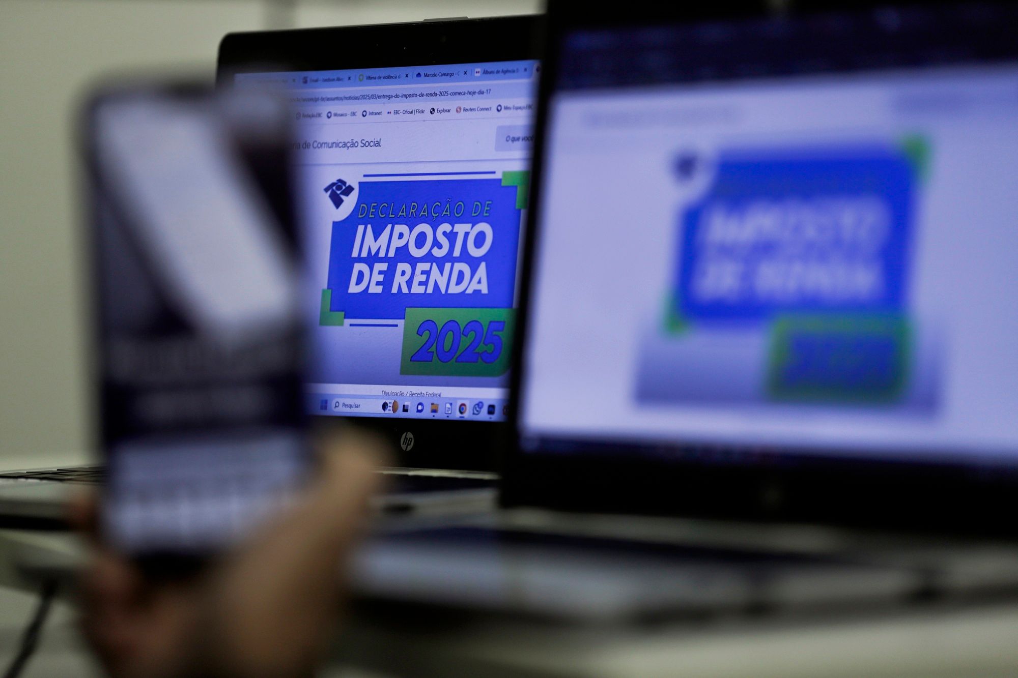 O contribuinte obrigado a declarar que perder o prazo ficar&aacute; sujeito a multa por atraso. | Foto: Jo&eacute;dson Alves/Ag&ecirc;ncia Brasil