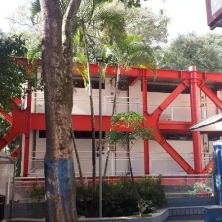 Na conversa, os alunos fizeram uma vota&ccedil;&atilde;o e precisavam justificar a escolha das colegas. | Foto: Google Street View