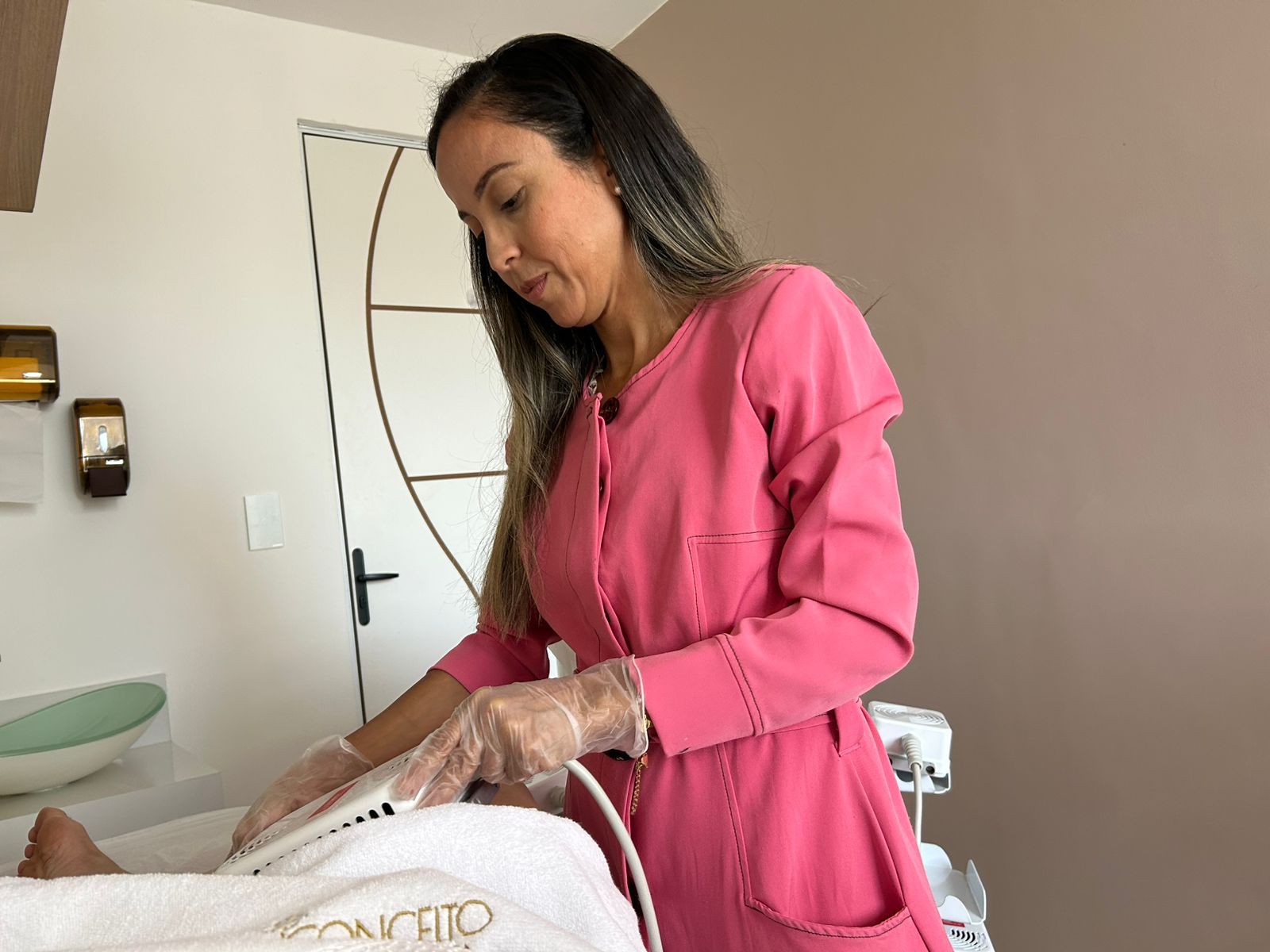 Dados da Sociedade Brasileira de Cirurgia Pl&aacute;stica indicam que cerca de 1,5 milh&atilde;o de procedimentos est&eacute;ticos s&atilde;o realizados anualmente no pa&iacute;s. | Foto: Divulga&ccedil;&atilde;o