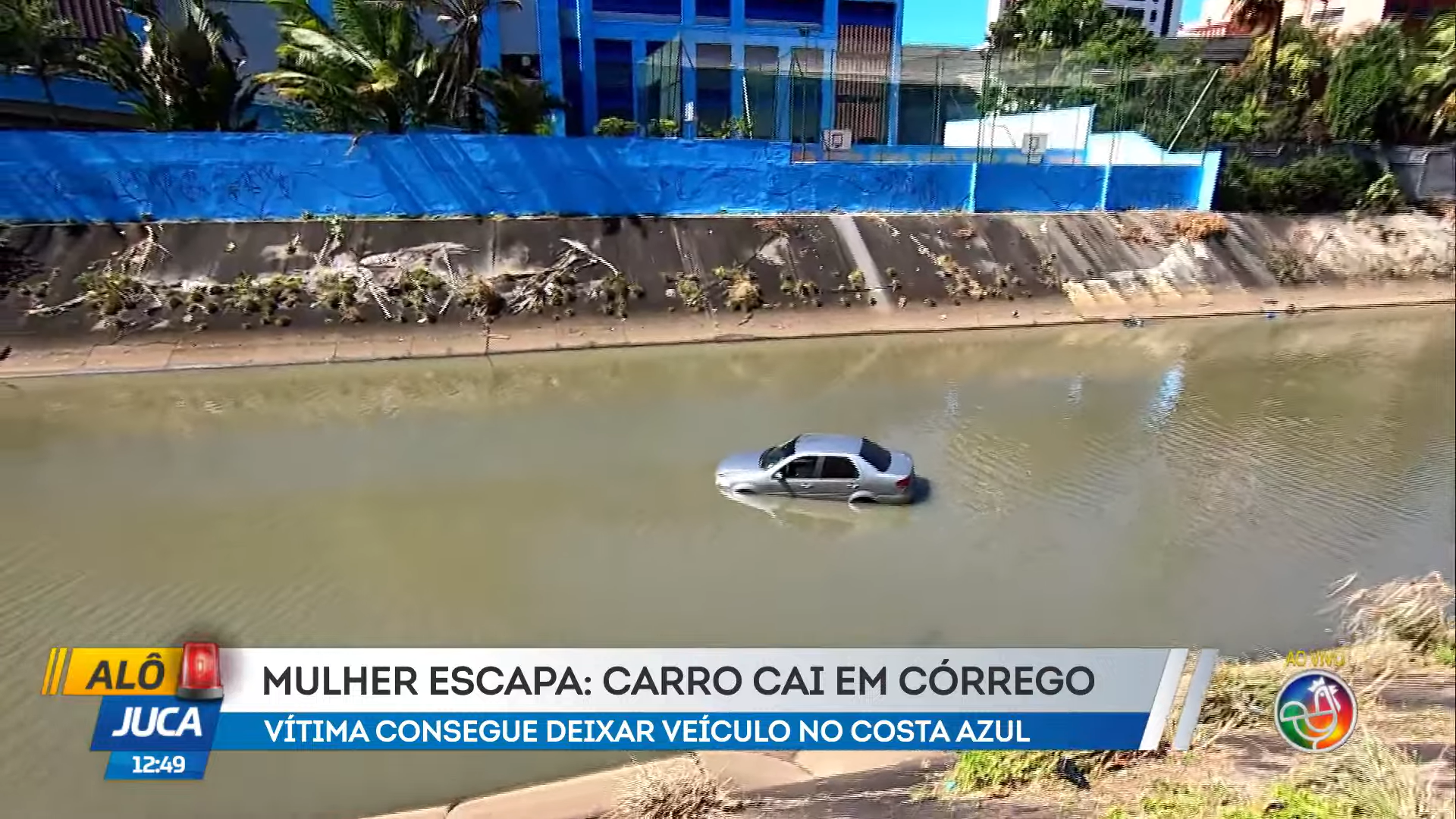 Ap&oacute;s o resgate, a v&iacute;tima recebeu atendimento de equipes do Servi&ccedil;o de Atendimento M&oacute;vel de Urg&ecirc;ncia (Samu). | Foto: Reprodu&ccedil;&atilde;o/TV Aratu