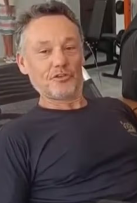 Um ciclista morreu ap&oacute;s ser atropelado por um carro dos Correios na ladeira de Vale Verde, em Porto Seguro. | Foto: Redes Sociais