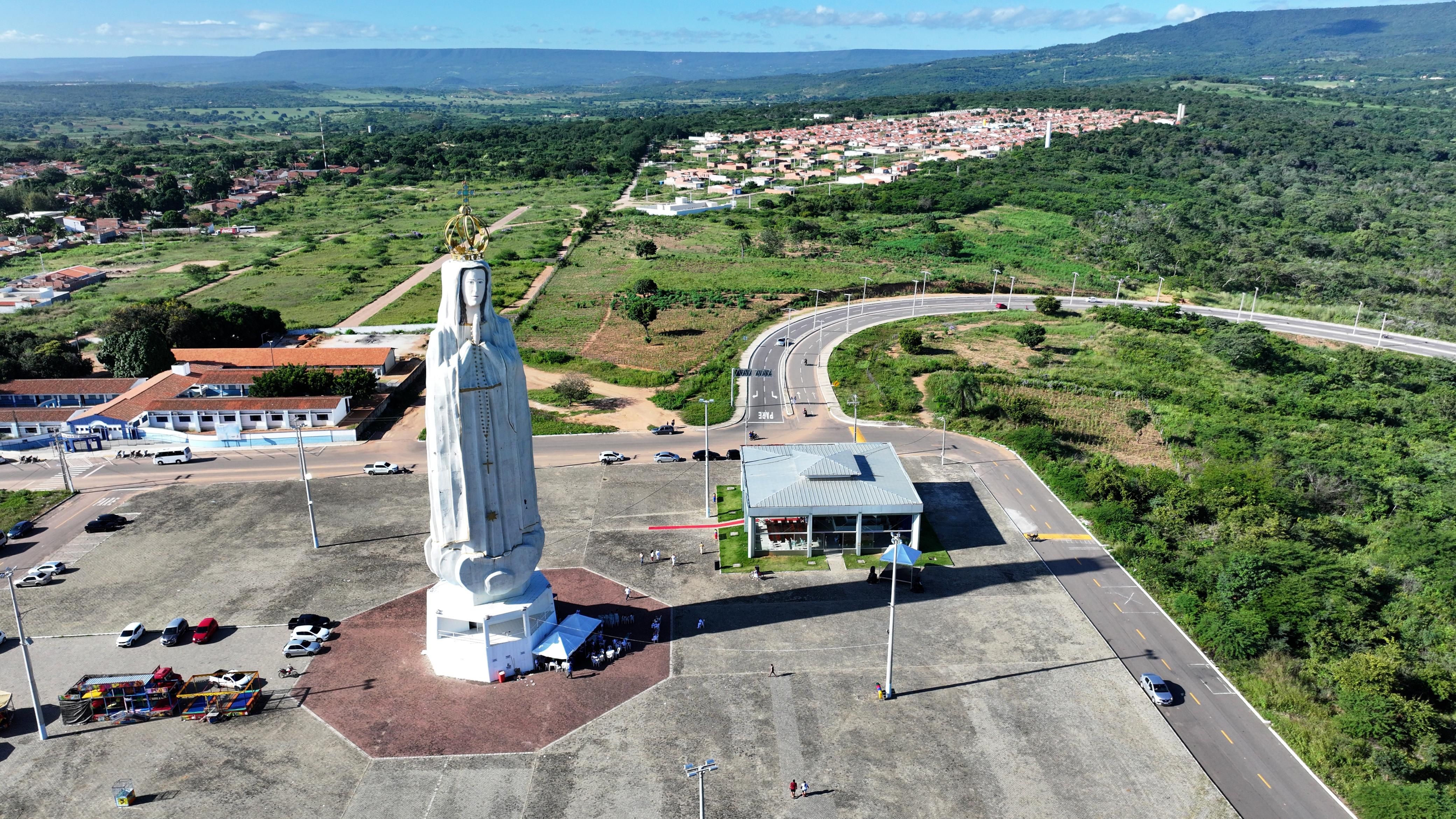 A primeira parada é o Crato, localizado a 516 quilômetros de Fortaleza, aos pés da Chapada do Araripe. | Foto: Divulgação