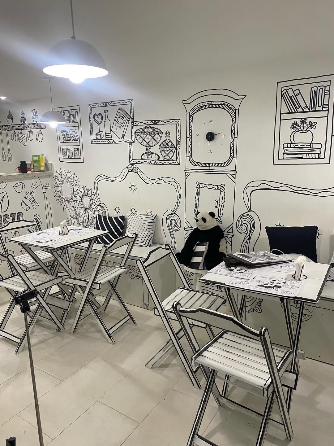 A cafeteria adota um conceito inédito na capital baiana, sendo a primeira com proposta 2D. | Foto: Redes Sociais/@faustocafe.2d