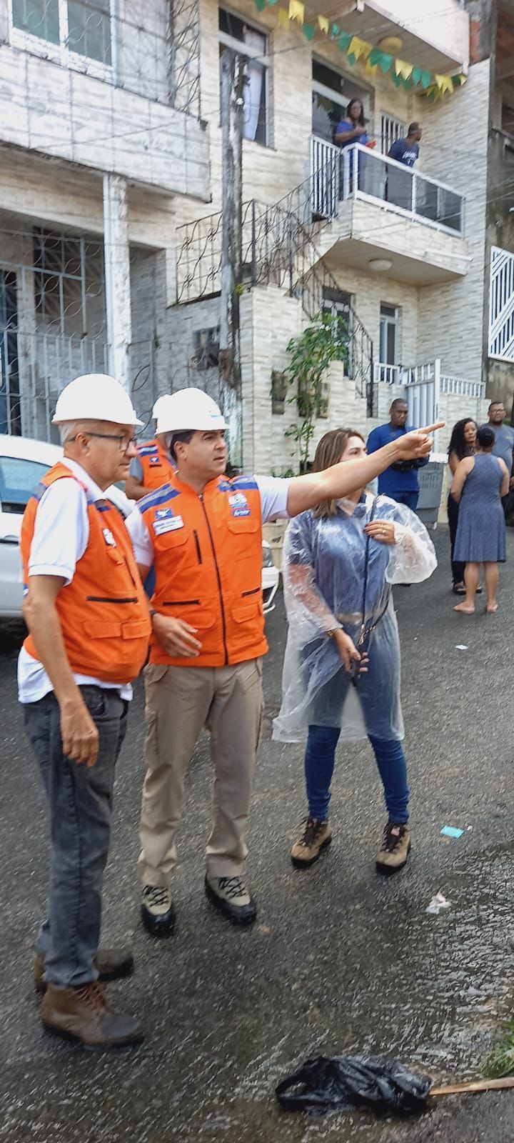 Crian&ccedil;a teve ferimentos leves  O desabamento foi registrado na manh&atilde; deste s&aacute;bado, ap&oacute;s acionamento do Corpo de Bombeiros &agrave; Codesal. | Foto: Divulga&ccedil;&atilde;o