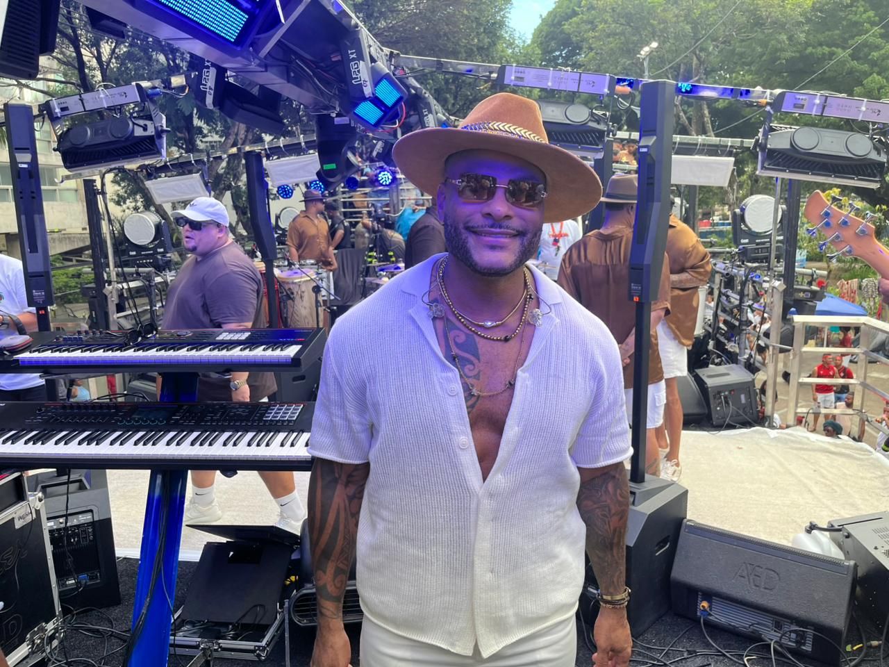 esta sexta-feira (13), o cantor se apresenta com trio elétrico no Circuito Osmar. | Foto: Matheus Caldas/Aratu On