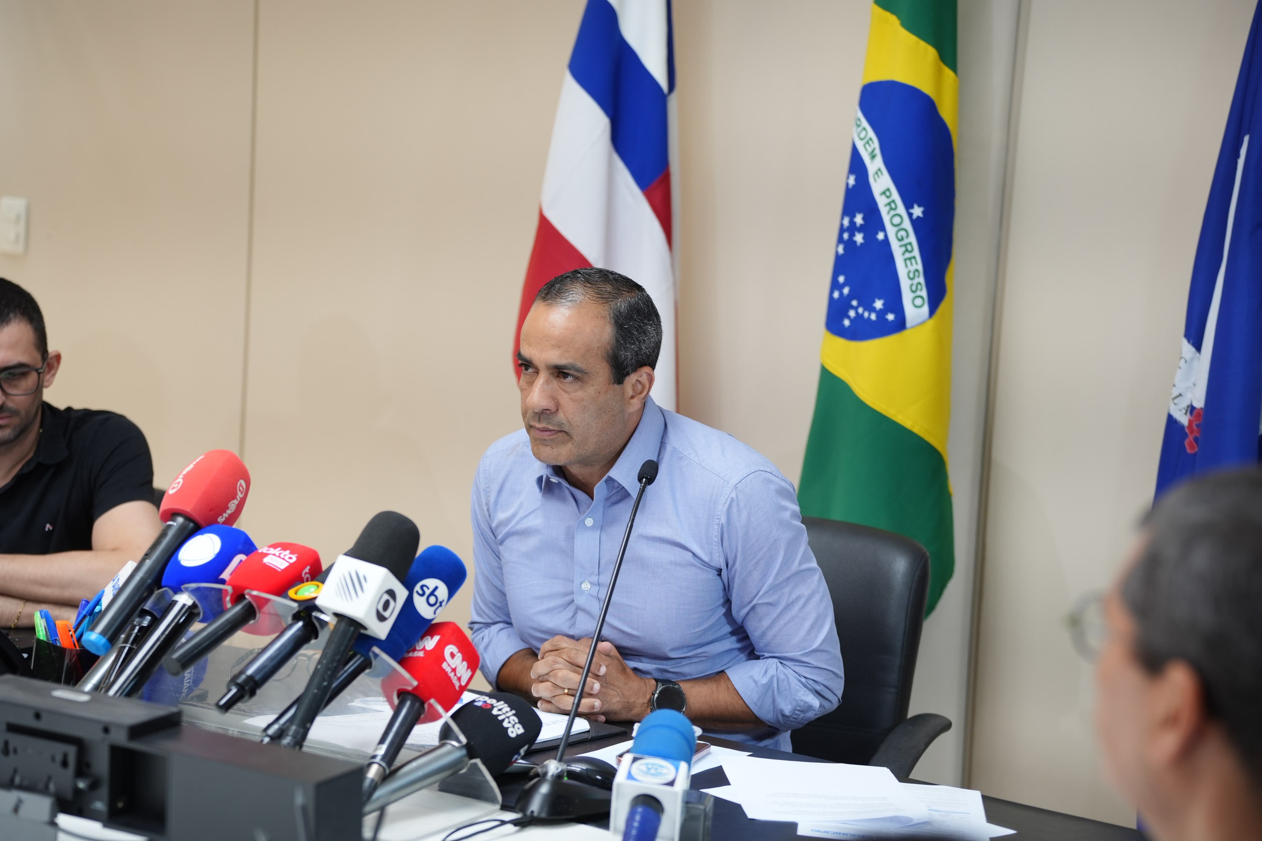 Questionado sobre quantos &ocirc;nibus deveriam estar operando e quantos efetivamente circulavam naquele momento, Bruno Reis disse n&atilde;o dispor dos n&uacute;meros detalhados. | Foto: Betto Jr./Secom PMS