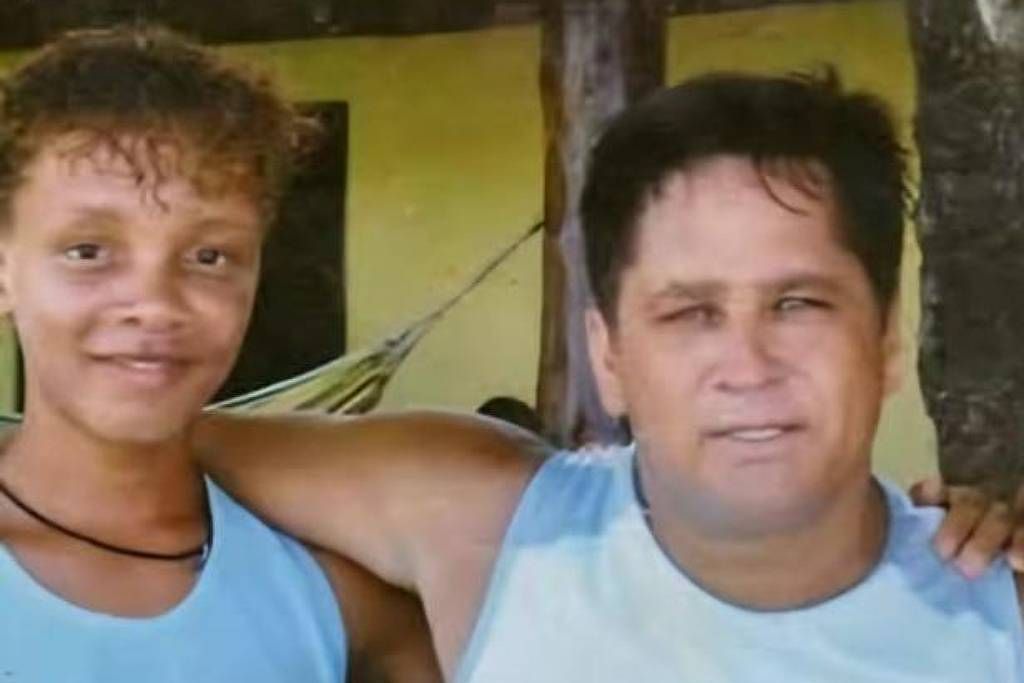 João Dias, na adolescência, ao lado de Leonardo. Foto: Reprodução @joaodias1989 no TikTok.