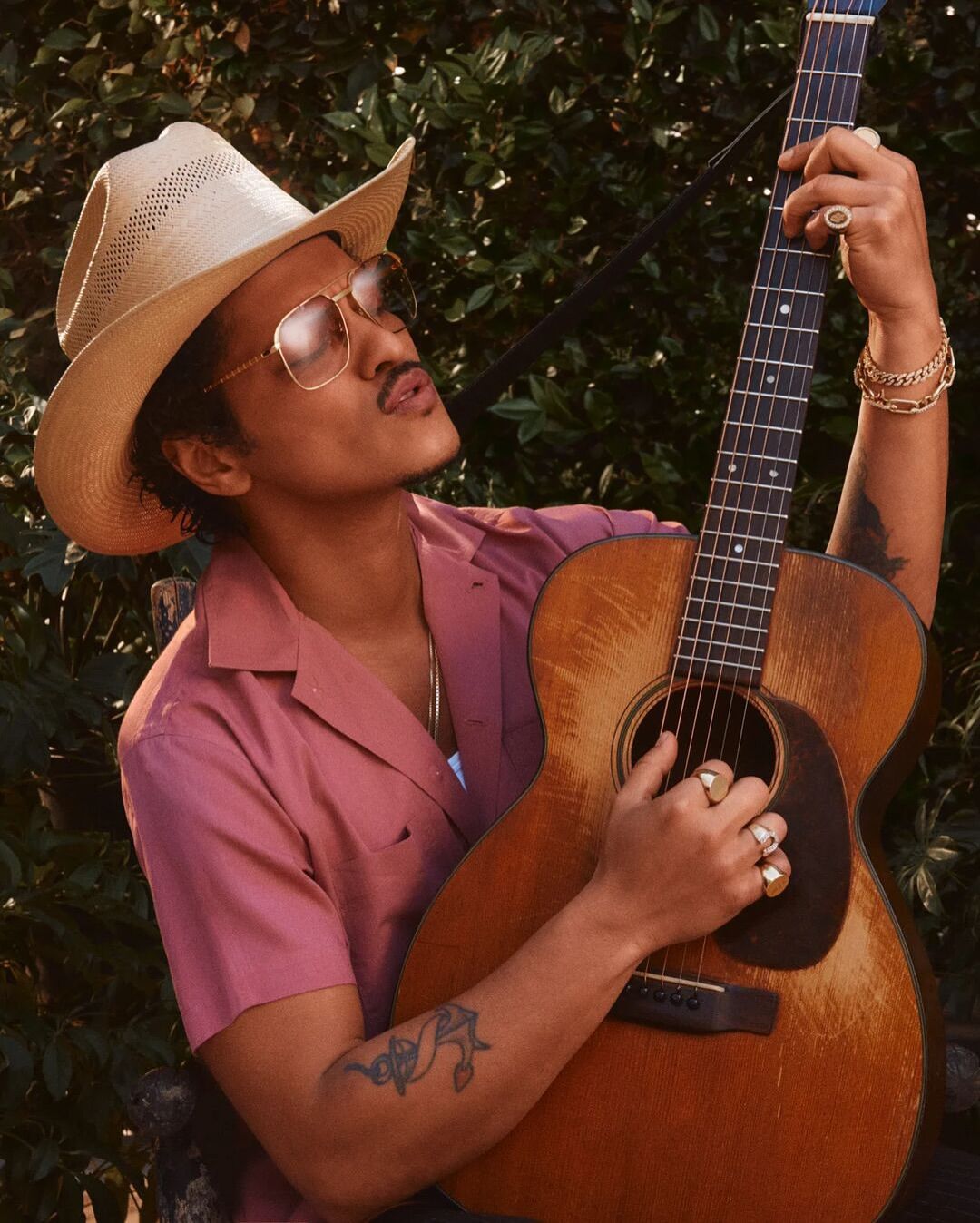 A comparação ganhou força principalmente por conta da melodia das duas faixas. | Foto: Redes Sociais