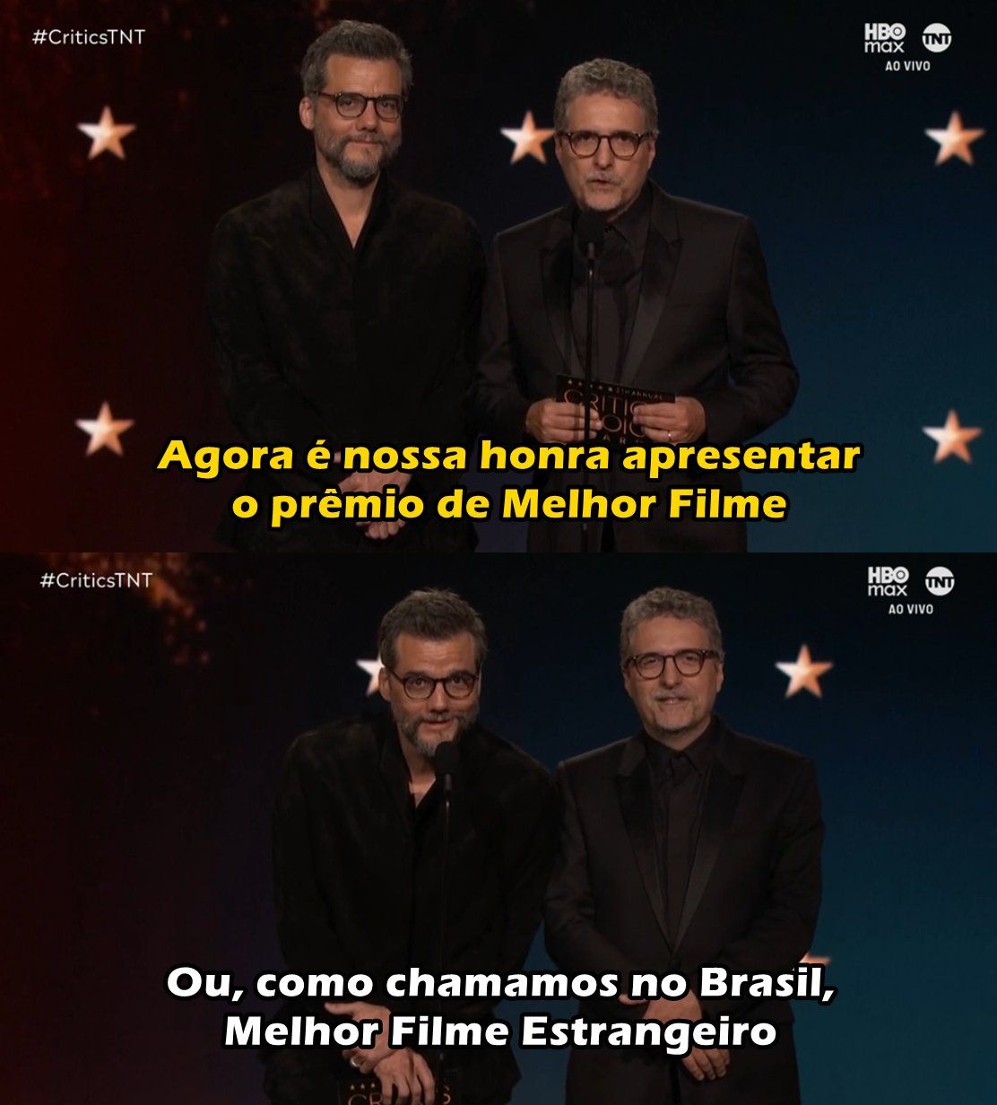 Ap&oacute;s a situa&ccedil;&atilde;o, Wagner Moura e Kleber Mendon&ccedil;a Filho subiram no palco para apresentar o pr&ecirc;mio da principal categoria da noite. | Foto: Redes Sociais