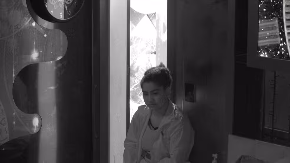 Como parte da din&acirc;mica, ele foi at&eacute; o Quarto Sonho da Eternidade para tocar o sino do c&ocirc;modo. | Foto: Gshow