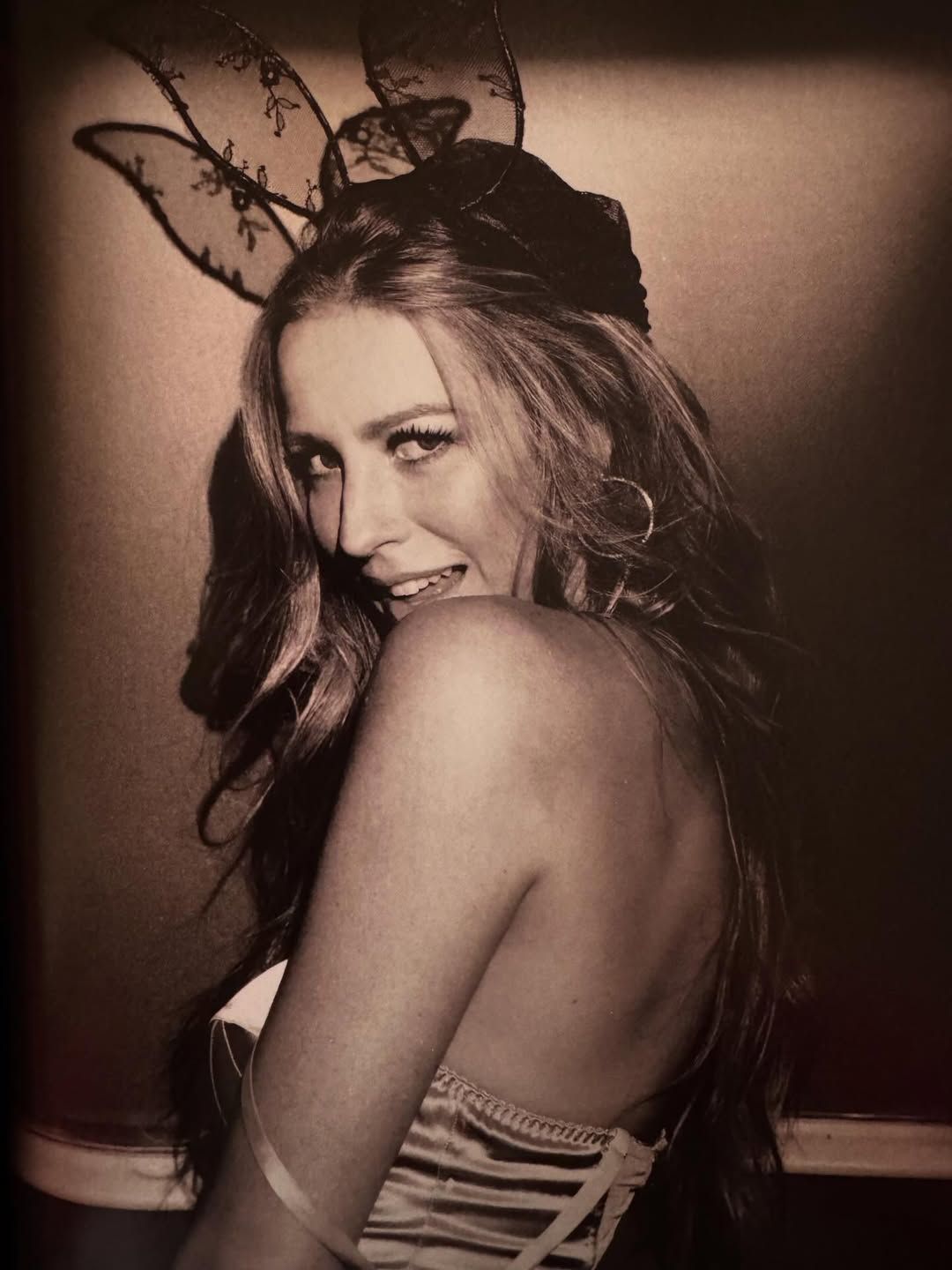 Nas imagens divulgadas, a artista aparece em poses sensuais e relembra a experi&ecirc;ncia de participar da produ&ccedil;&atilde;o. | Foto: Redes Sociais/@luapio