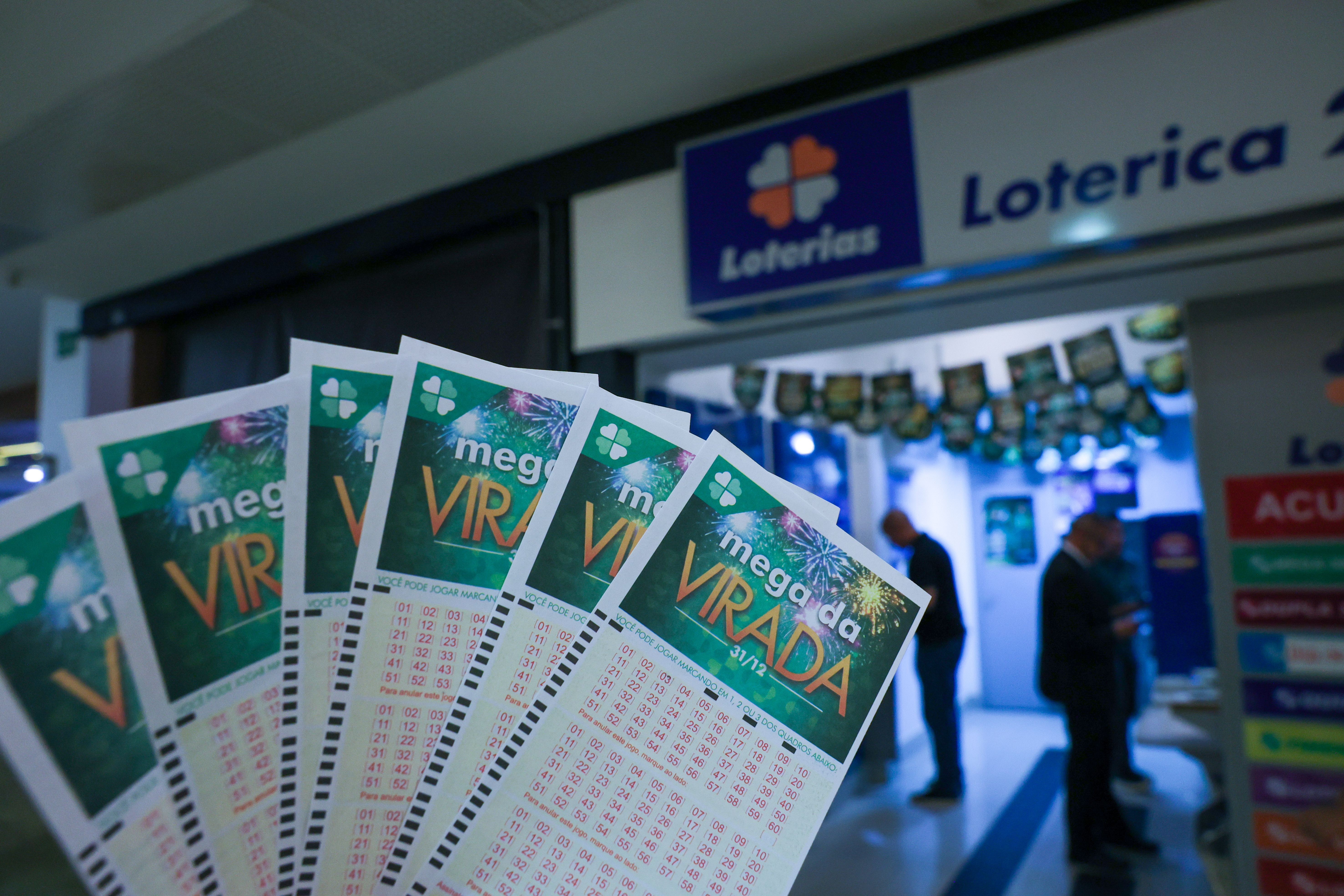 O sorteio garantiu o maior pr&ecirc;mio da hist&oacute;ria da loteria, no valor de R$ 1,09 bilh&atilde;o, dividido entre seis apostas vencedoras. | Foto: Fabio Rodrigues-Pozzebom/Ag&ecirc;ncia Brasil