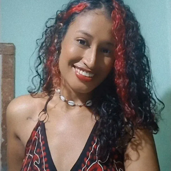 A professora Yoshaiana Ara&uacute;jo Pereira, de 28 anos, morreu ap&oacute;s sofrer um acidente de motocicleta em Porto Seguro. | Foto: Redes Sociais