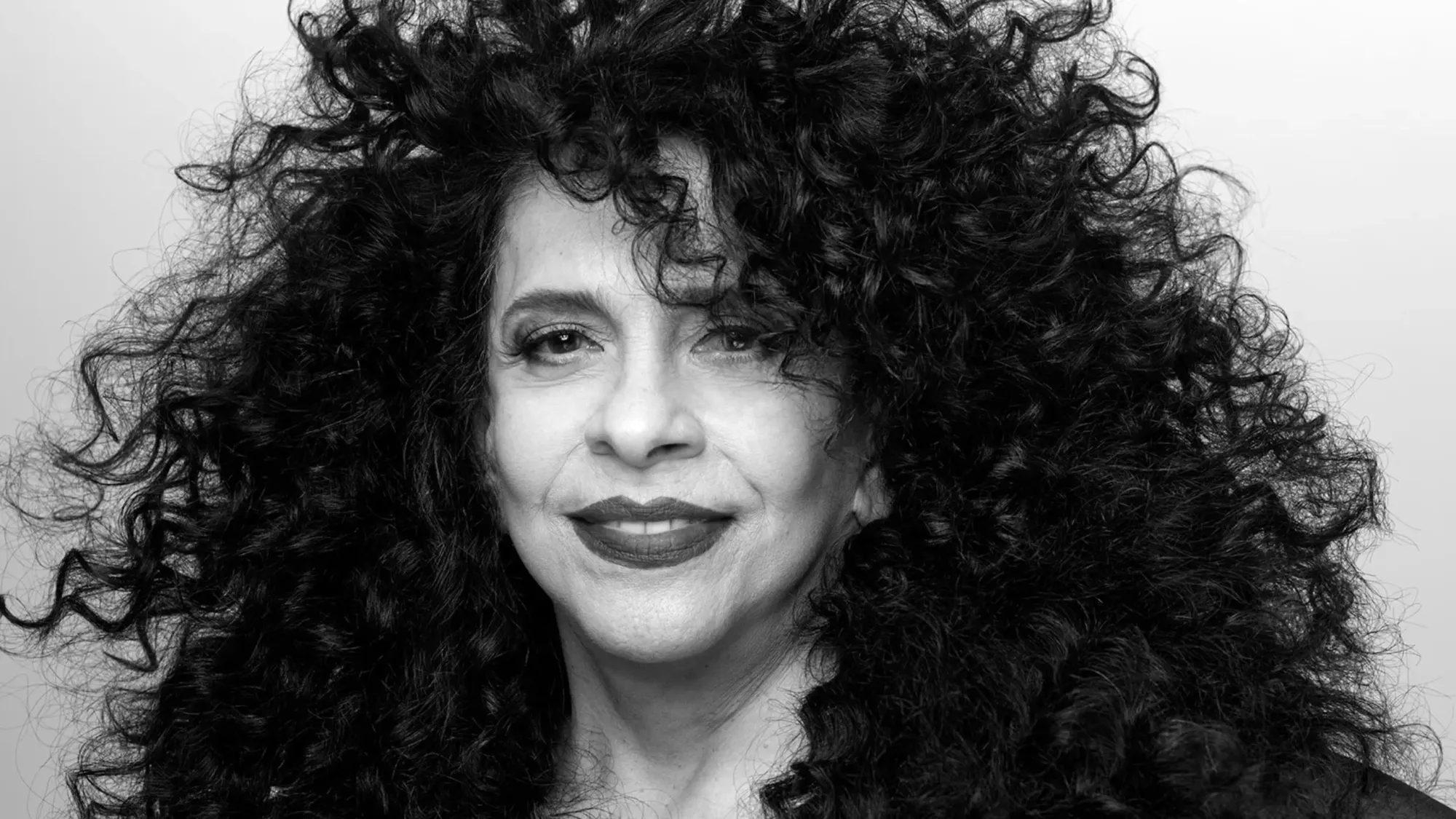 No dia 9 de novembro de 2022, o Brasil perdeu uma de suas maiores vozes: Gal Costa morreu aos 77 anos, deixando um legado na MPB. | Foto: Redes Sociais