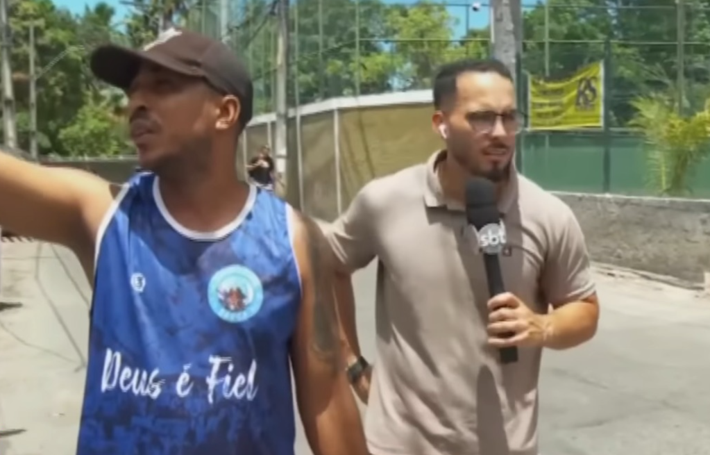 Apontado pela polícia como o responsável por executar o crime a mando do próprio primo, o suspeito era vizinho da vítima. | Foto: Reprodução/TV Aratu