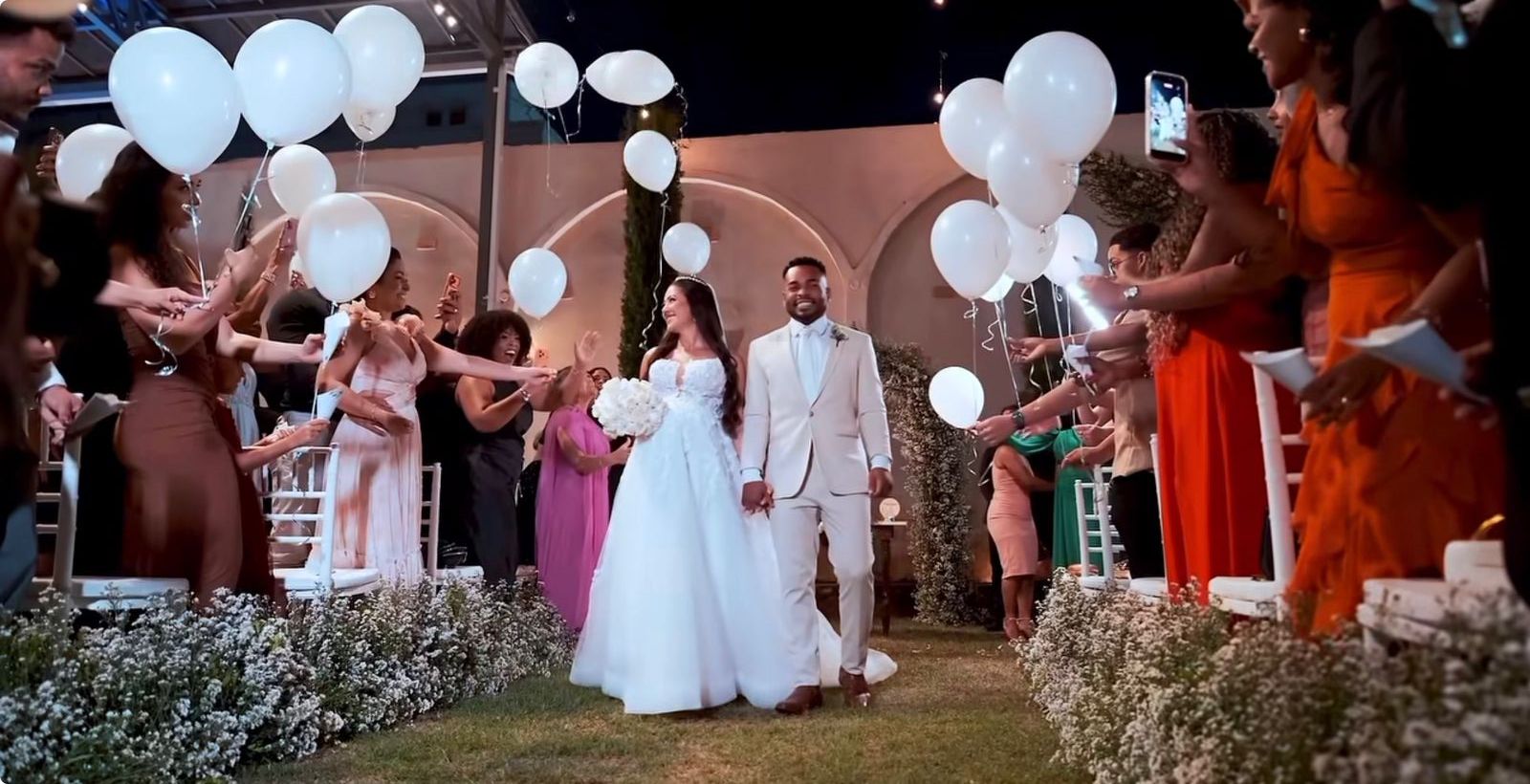 Durante a cerimônia, já ao lado de Ana Carla, Cristian compartilhou parte dos votos preparados para a companheira. | Foto: Redes Sociais