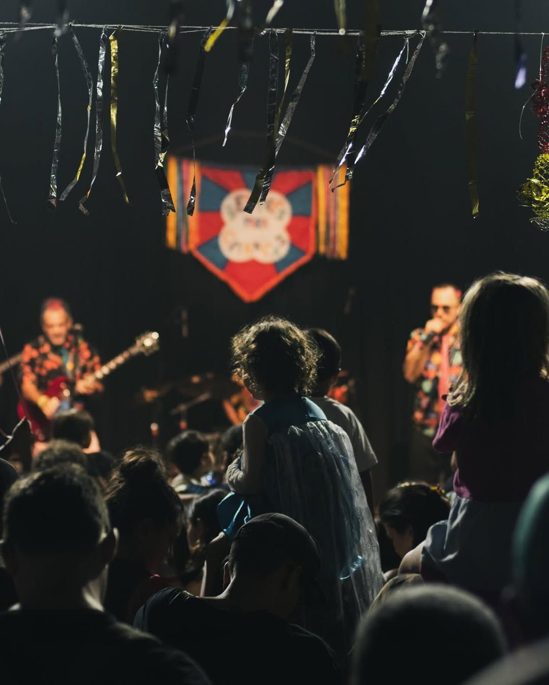 O show, al&eacute;m de ter can&ccedil;&otilde;es dos Beatles, &eacute; repleto de atividades para entreter o p&uacute;blico jovem. | Foto: Redes Sociais