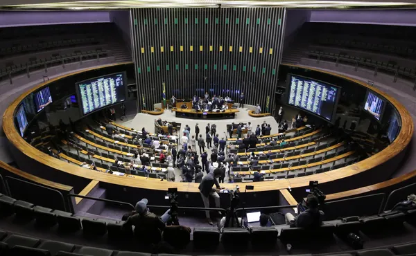 Votação da PEC da Blindagem na Câmara | Foto: Kayo Magalhães / Câmara dos Deputados