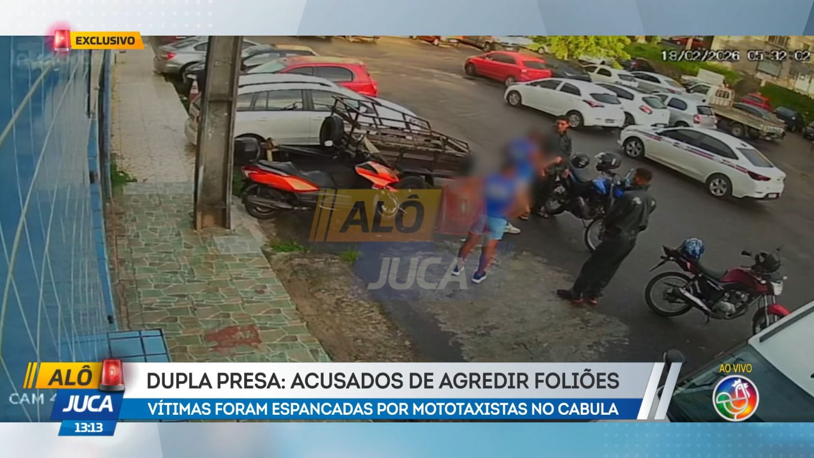 Dois homens foram agredidos por mototaxistas na quarta-feira de Carnaval, no bairro do Cabula, em Salvador. | Foto: Reprodu&ccedil;&atilde;o/TV Aratu