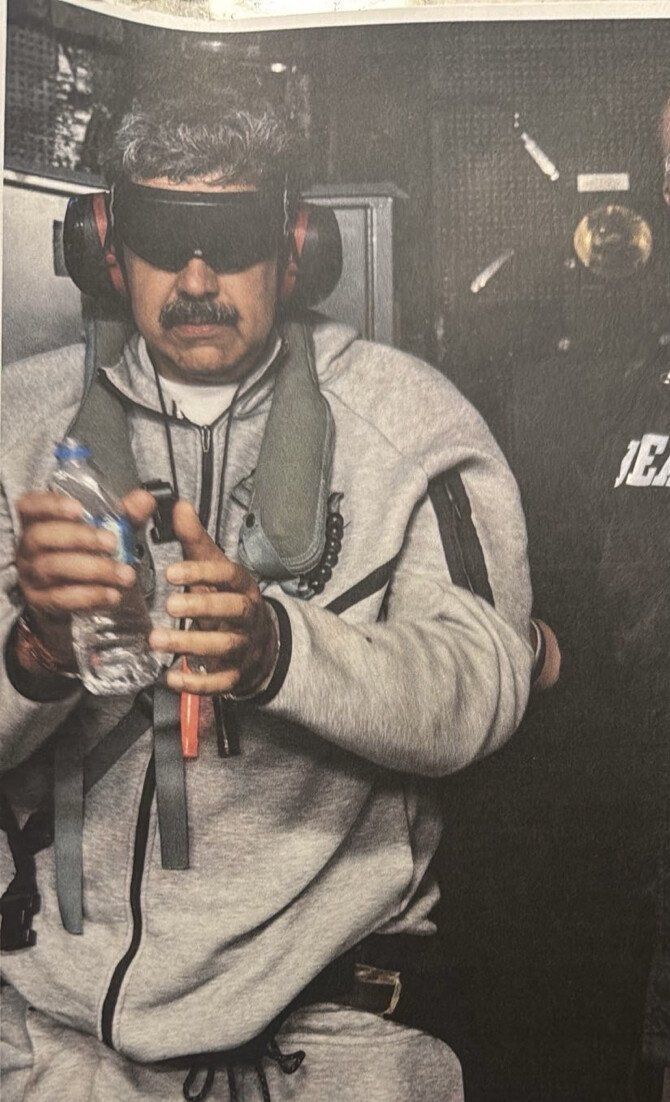 Maduro e a esposa est&atilde;o a caminho de Nova York, onde responder&atilde;o por den&uacute;ncias de narcotr&aacute;fico e terrorismo. | Foto: Redes Sociais