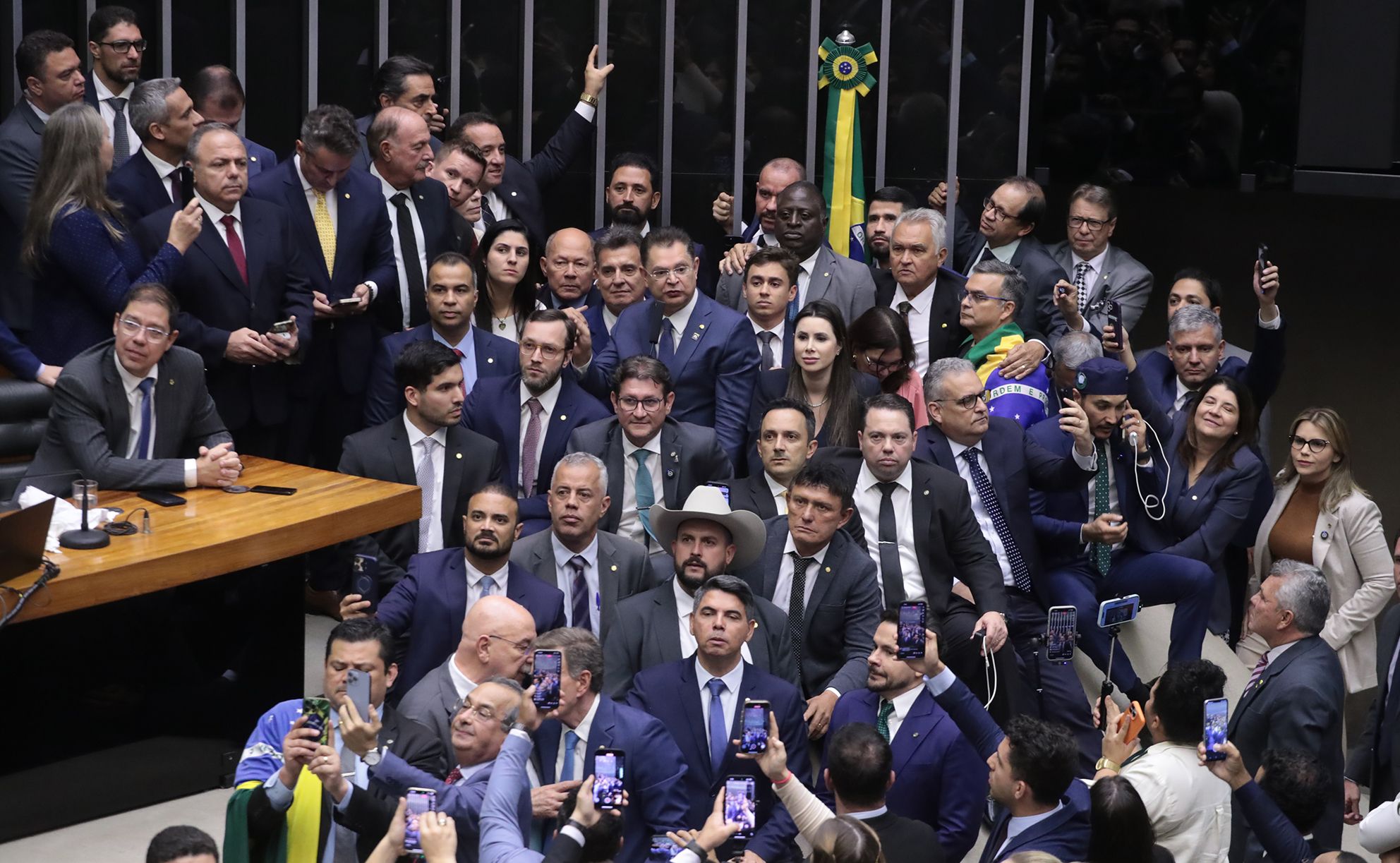 Bolsonaristas celebram aprovação da urgência para votar anistia | Foto: Bruno Spada / Câmara dos Deputados