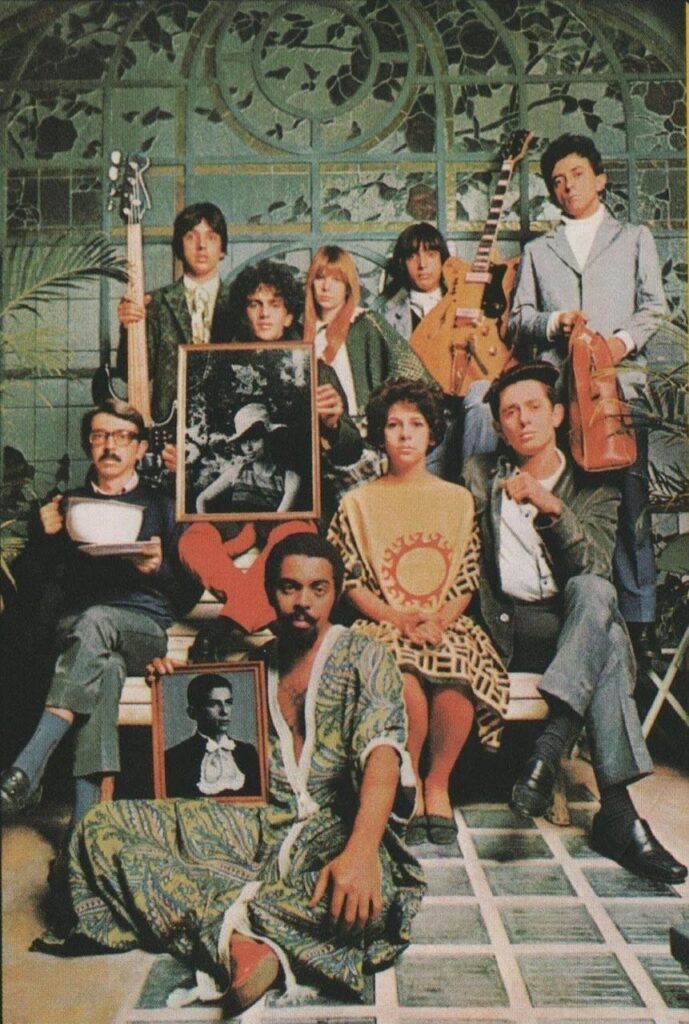 Em 1963, Gal Costa conheceu Caetano Veloso, Gilberto Gil, Maria Beth&acirc;nia e Tom Z&eacute;. | Foto: Arquivo Nacional