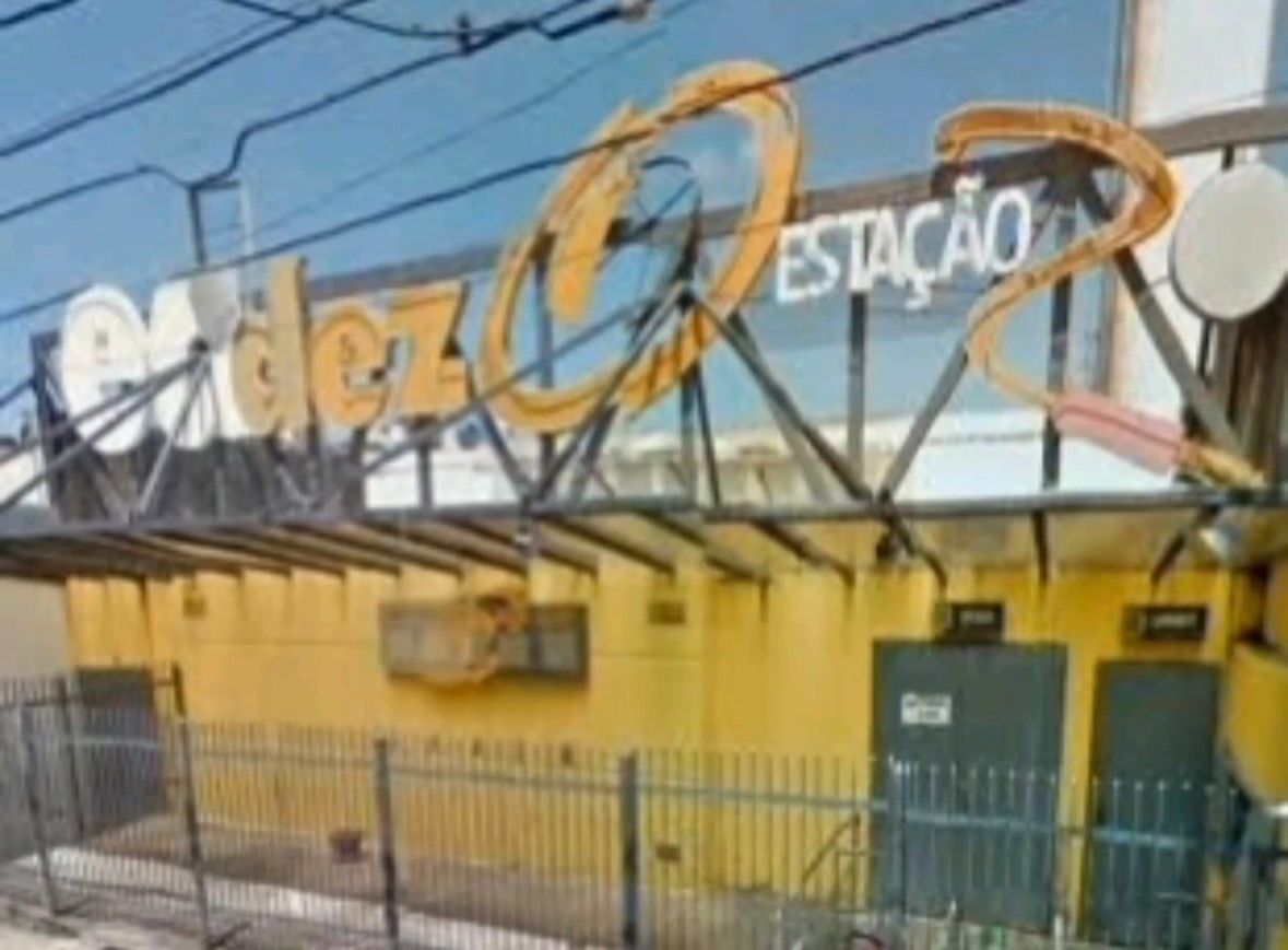 Enquanto discutia com Boneco, Capetinha chegou a dizer que &eacute; da Federa&ccedil;&atilde;o, revivendo boatos sobre poss&iacute;veis crimes envolvendo a antiga casa de shows. | Foto: Redes Sociais