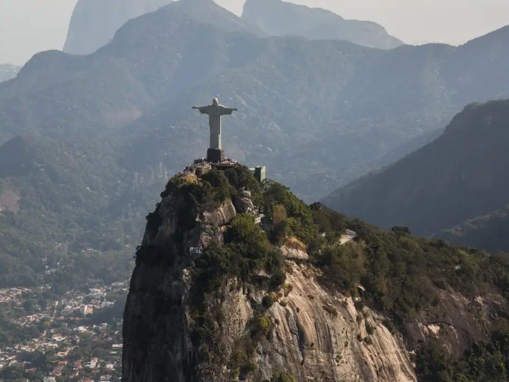 Cristoredentor Luciola Villela Mtur
