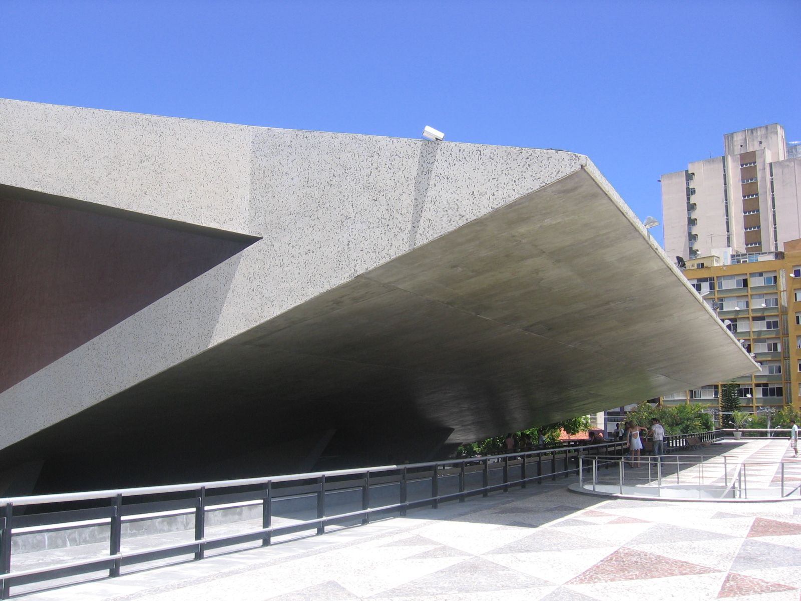 O secret&aacute;rio de Cultura Bruno Monteiro afirmou que 92% da obra de requalifica&ccedil;&atilde;o j&aacute; foi conclu&iacute;da, e detalhou que a sala foi ampliada. | Foto: Alessandro Amorim/Flickr