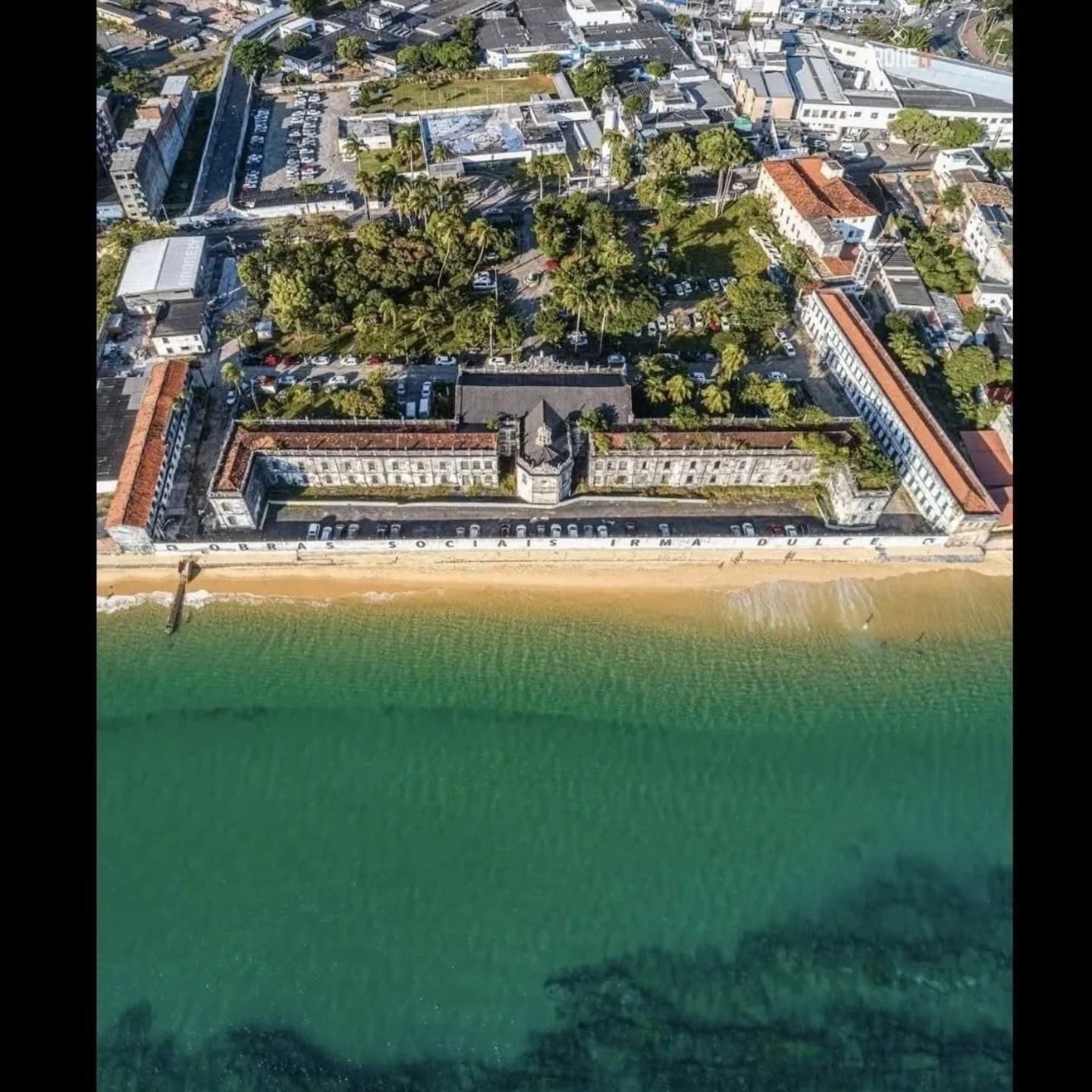 Prédio do antigo abrigo D. Pedro II está em fase de estudos para concessão | Foto: Instagram/Dronely