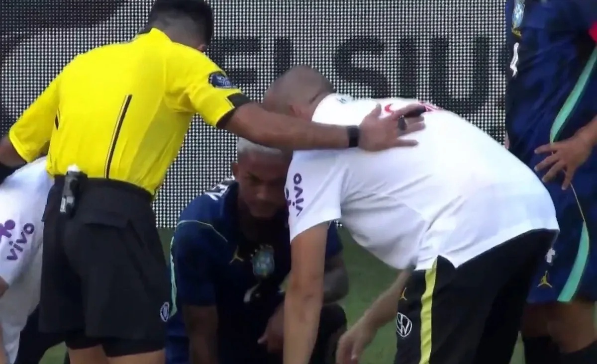 O lance aconteceu aos 15 minutos da partida. | Foto: Reprodu&ccedil;&atilde;o/TV Globo