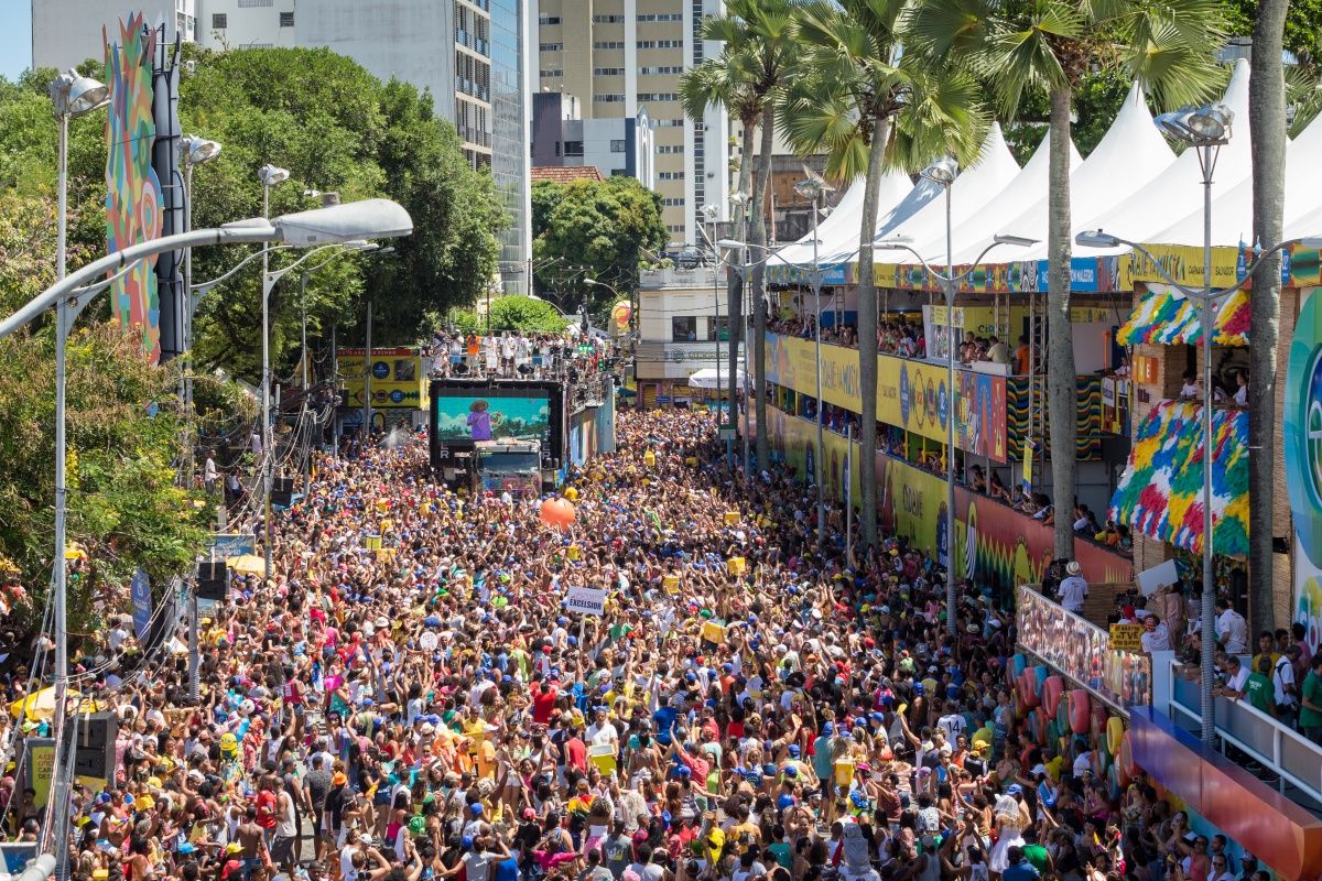 Faltando poucos dias para o Carnaval 2026, os foli&otilde;es que pretendem curtir a festa j&aacute; podem se planejar financeiramente. | Foto: Secom