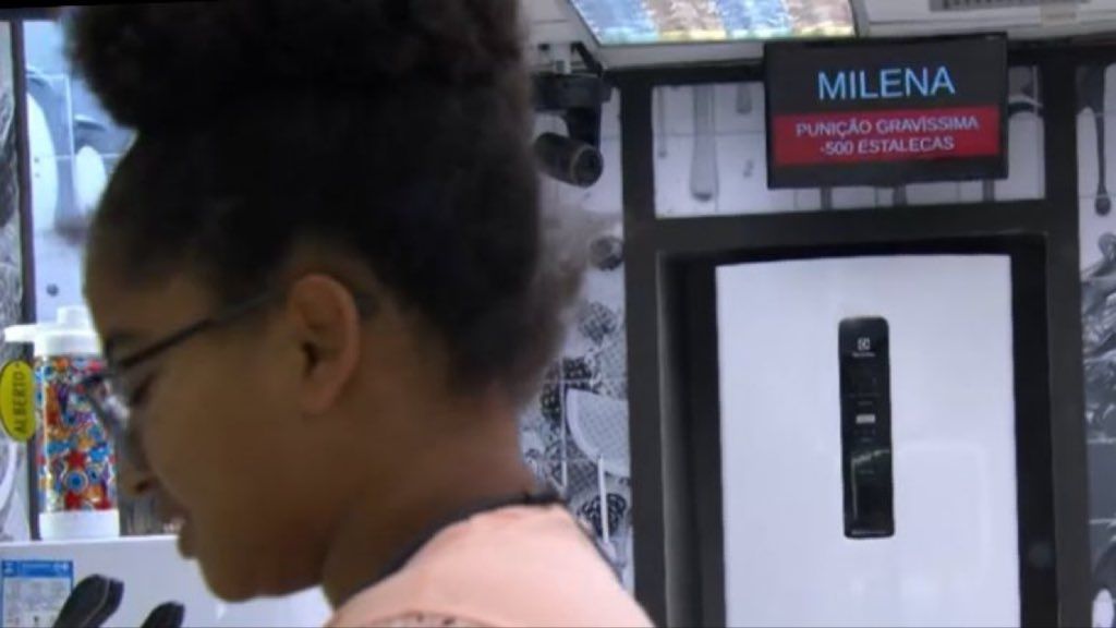 A situa&ccedil;&atilde;o foi confirmada ap&oacute;s Milena, que integra a Xepa, ser penalizada por consumir um abacaxi destinado ao VIP. | Foto: Gshow