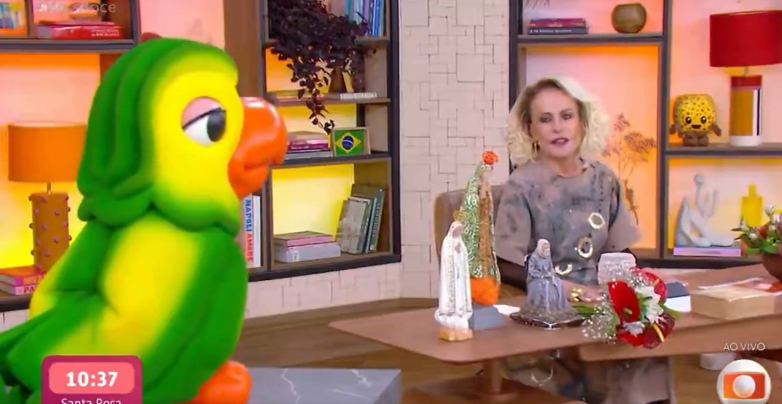 Matheus, segundo eliminado do BBB 26, participou do quadro&nbsp;Caf&eacute; com o Eliminado, no programa Mais Voc&ecirc;. | Foto: Reprodu&ccedil;&atilde;o/TV Globo