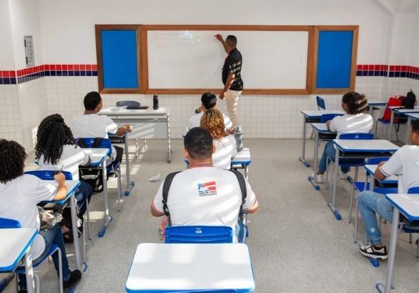 Lista Dos Professores Que Vão Receber Licença Prêmio Em Dinheiro Foi Publicada No Diário Oficial Do Estado Nesta Sexta Feira (19)