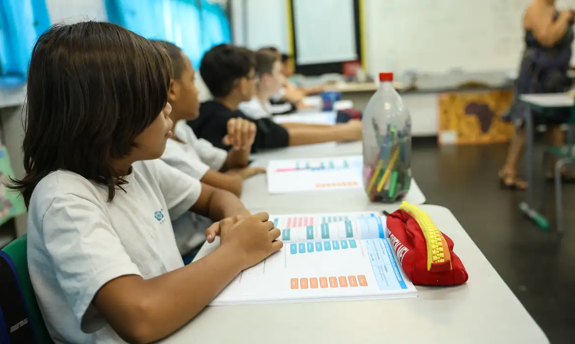 Dois projetos de lei que propõem climatização obrigatória em escolas da Bahia tramitam na ALBA. Foto: Tomaz Silva / Agência Brasil