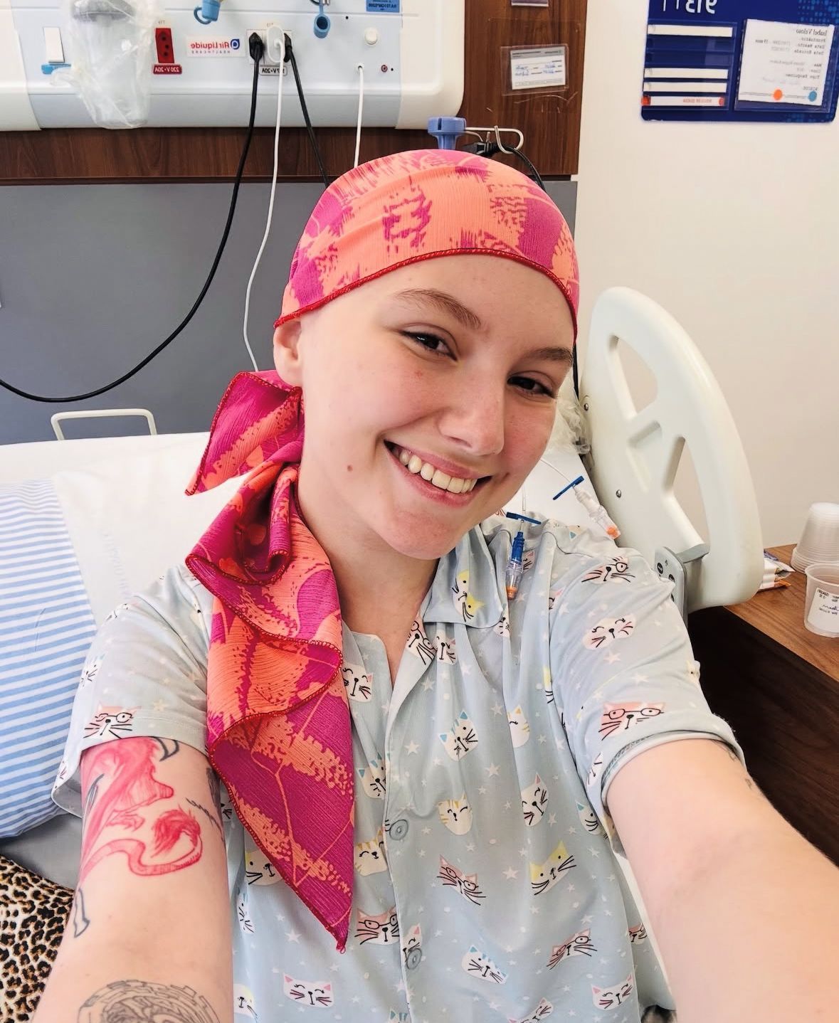 m vídeos publicados em seus perfis, Isabel afirmou que continua em tratamento intensivo. | Foto: Redes Sociais