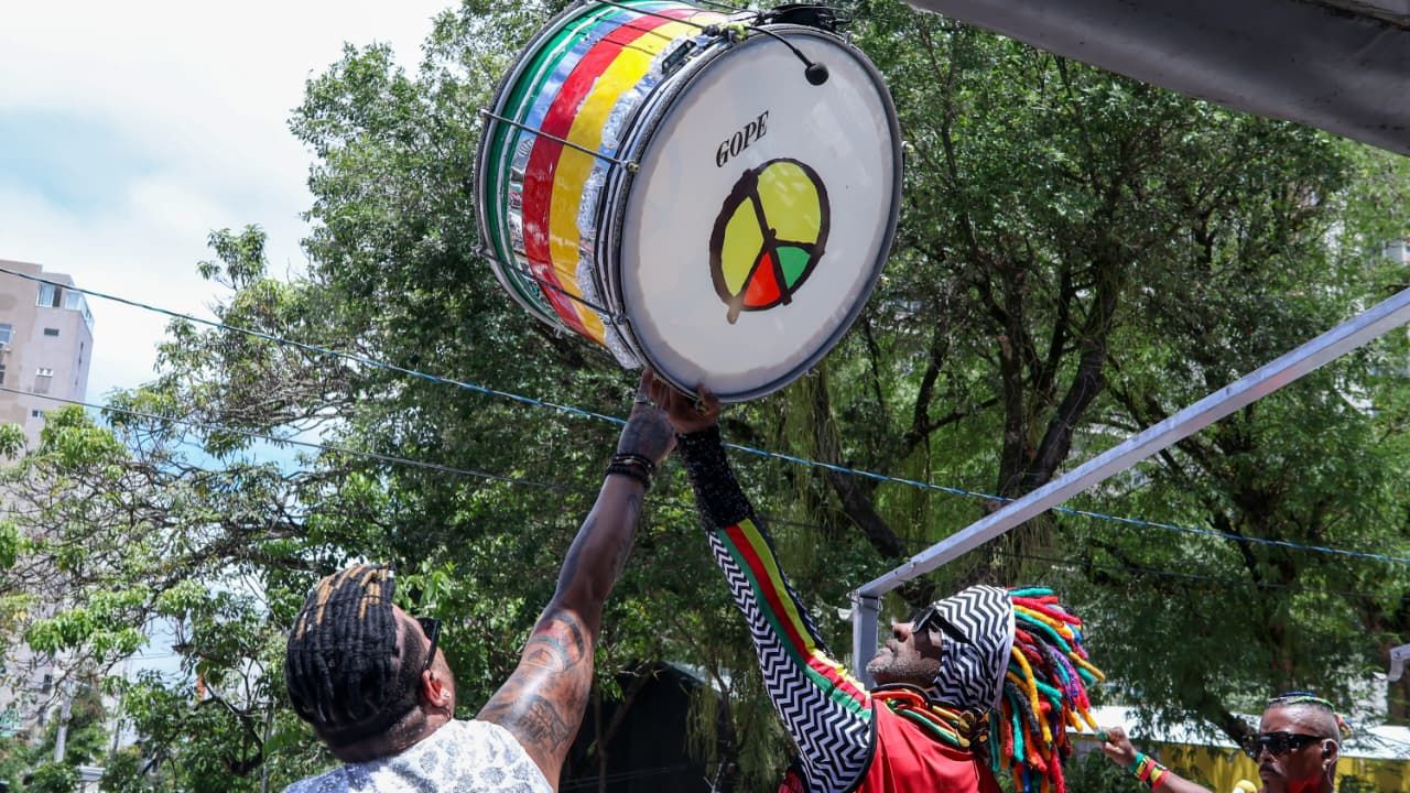 A Justi&ccedil;a determinou, no s&aacute;bado (14), que o&nbsp;Olodum voltaria a abrir o desfile no&nbsp;circuito Dod&ocirc; no domingo (15). | Foto: Rhafael Padilha/Ag. F Pontes
