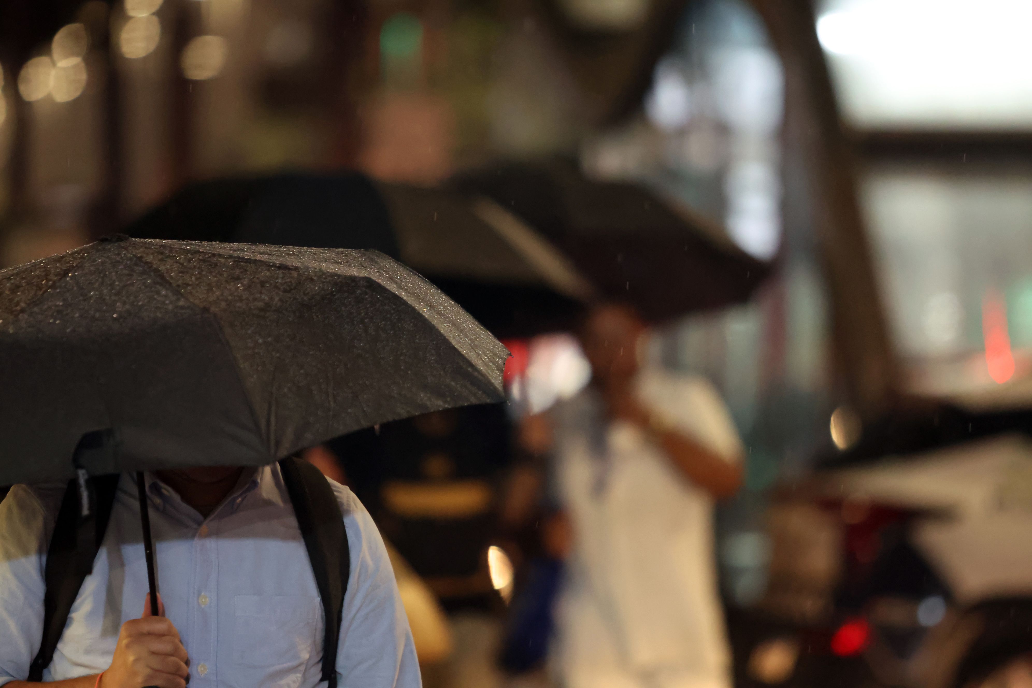 O alerta de Perigo Potencial prev&ecirc; chuva entre 20 e 30 mil&iacute;metros por hora, podendo chegar a at&eacute; 50 mil&iacute;metros por dia, al&eacute;m de ventos intensos, com velocidades entre 40 e 60 km/h. | Foto: Paulo Pinto/Ag&ecirc;ncia Brasi