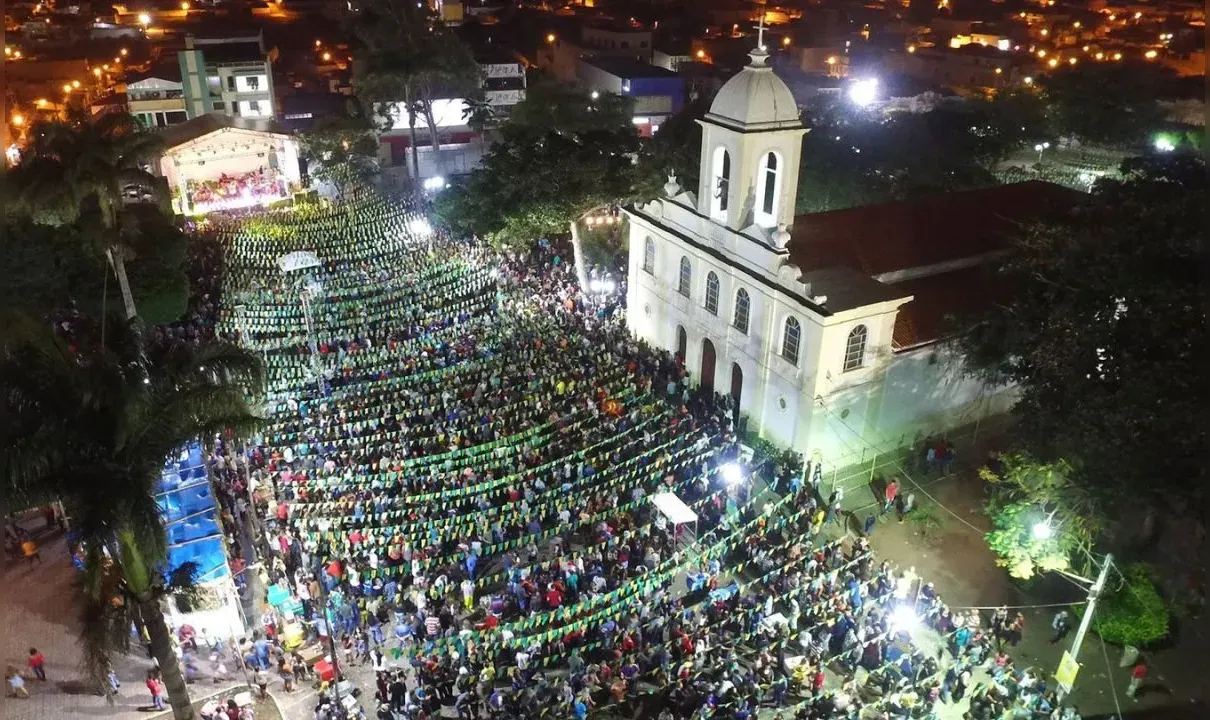 O município de Ipirá, na Bahia, divulgou a programação oficial do São João 2026. | Foto: Reprodução/VR14