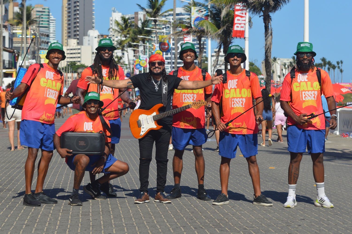 Se voc&ecirc; ainda n&atilde;o escolheu a fantasia que vai usar nas festas de Carnaval deste ano, j&aacute; pode se inspirar nas ideias dos foli&otilde;es do Furdun&ccedil;o. | Foto: Fred Pontes/Ag. Fred Pontes