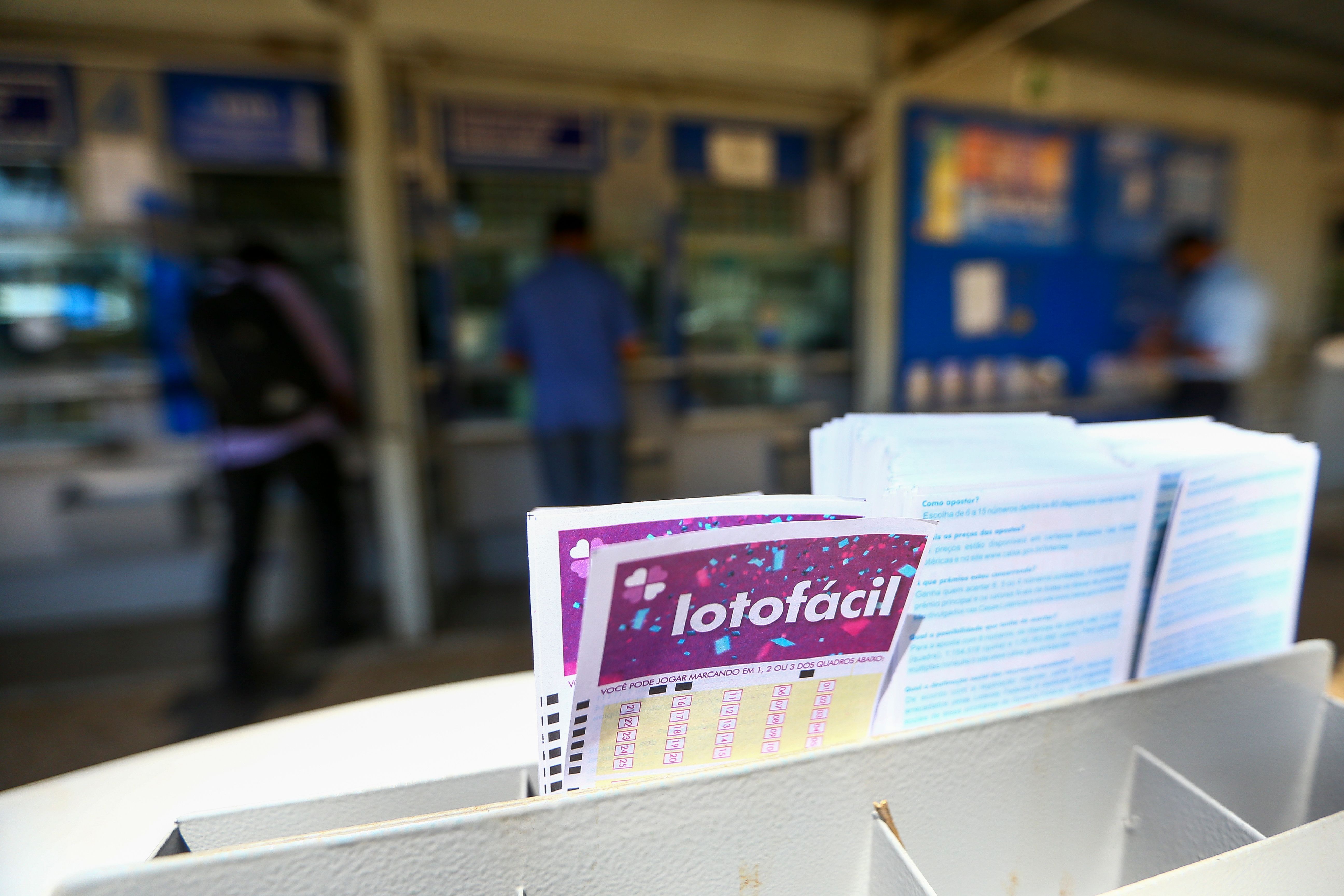 Al&eacute;m de Salvador, outras quatro apostas baianas tamb&eacute;m acertaram 14 n&uacute;meros e foram premiadas. | Foto: Marcelo Camargo/Ag&ecirc;ncia Brasil