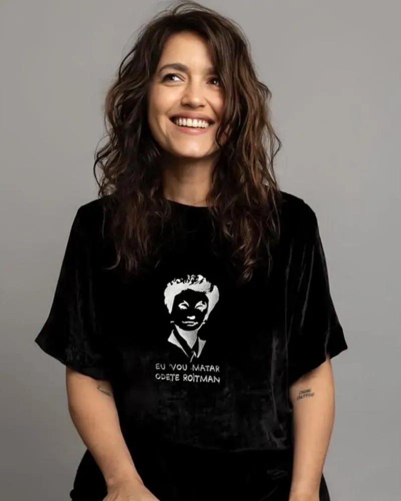 Após ser denunciada por Taís Araújo, a autora baiana Manuela Dias também apresentou uma queixa formal contra a atriz. | Foto: Redes Sociais