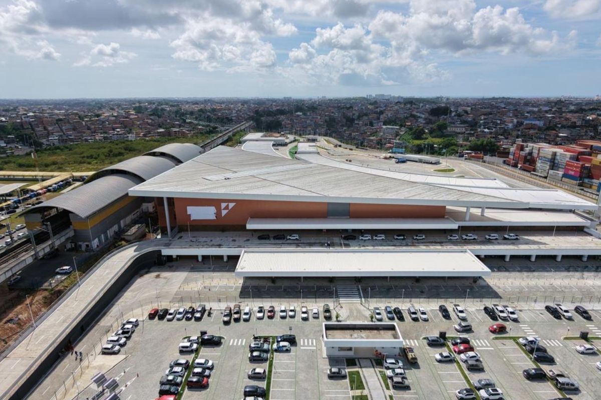 A nova Rodovi&aacute;ria est&aacute; integrada &agrave; Esta&ccedil;&atilde;o &Aacute;guas Claras do metr&ocirc; e a um terminal de &ocirc;nibus que re&uacute;ne 10 linhas metropolitanas. | Foto: Jo&aacute; Souza/GOVBA