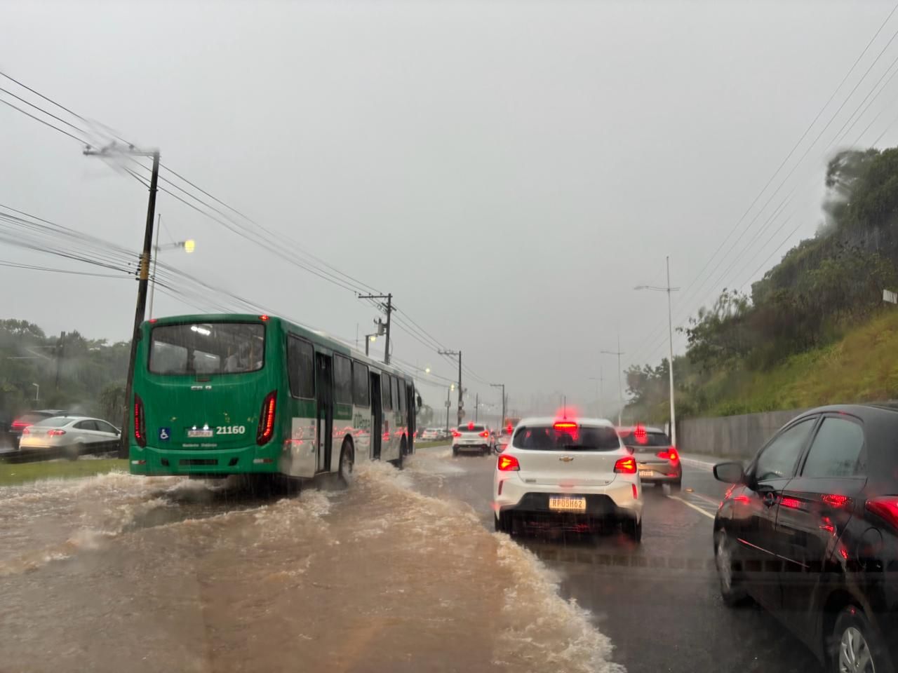 Os moradores de Salvador devem enfrentar um fim de semana marcado por instabilidade, chuva e alta umidade. | Foto: Bruna Castelo Branco/Aratu On