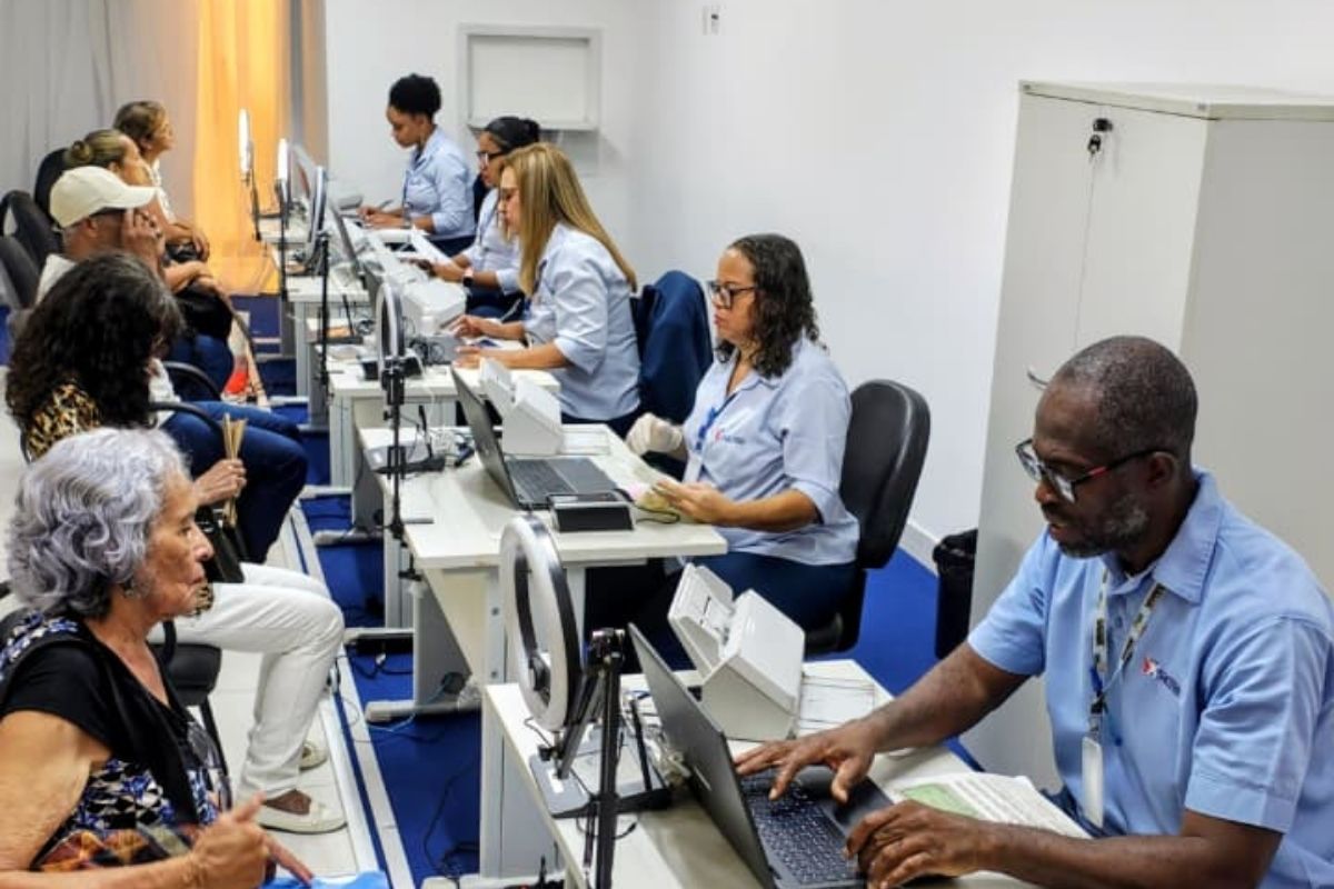 Tr&ecirc;s cidades baianas recebem equipes do SAC Itinerante para emiss&atilde;o de nova Carteira de Identidade Nacional. Foto: Ascom / Saeb