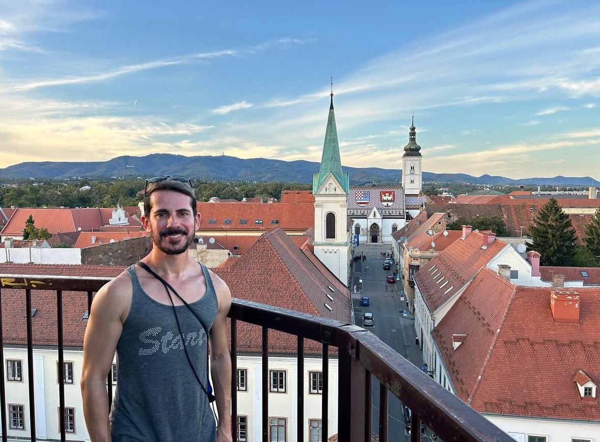 Um homem identificado como Itamar da Silva, de 48 anos, foi preso em flagrante acusado de racismo durante o Carnaval de Salvador. | Foto: Redes Sociais