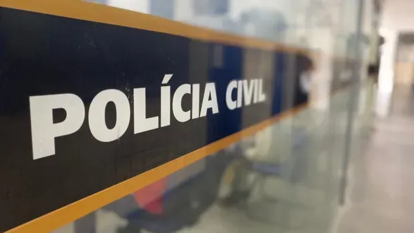 Ap&oacute;s a pris&atilde;o, o investigado foi encaminhado &agrave; delegacia,&nbsp; onde foram adotadas as medidas legais, permanecendo custodiado &agrave; disposi&ccedil;&atilde;o da Justi&ccedil;a.| Reprodu&ccedil;&atilde;o: Pol&iacute;cia Civil