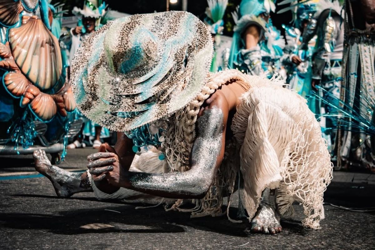 Foto: Reprodução / Instagram @riocarnaval e @beijafloroficial